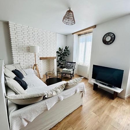Appartement Cottage Au Coeur De เนอมัวร์ส ภายนอก รูปภาพ