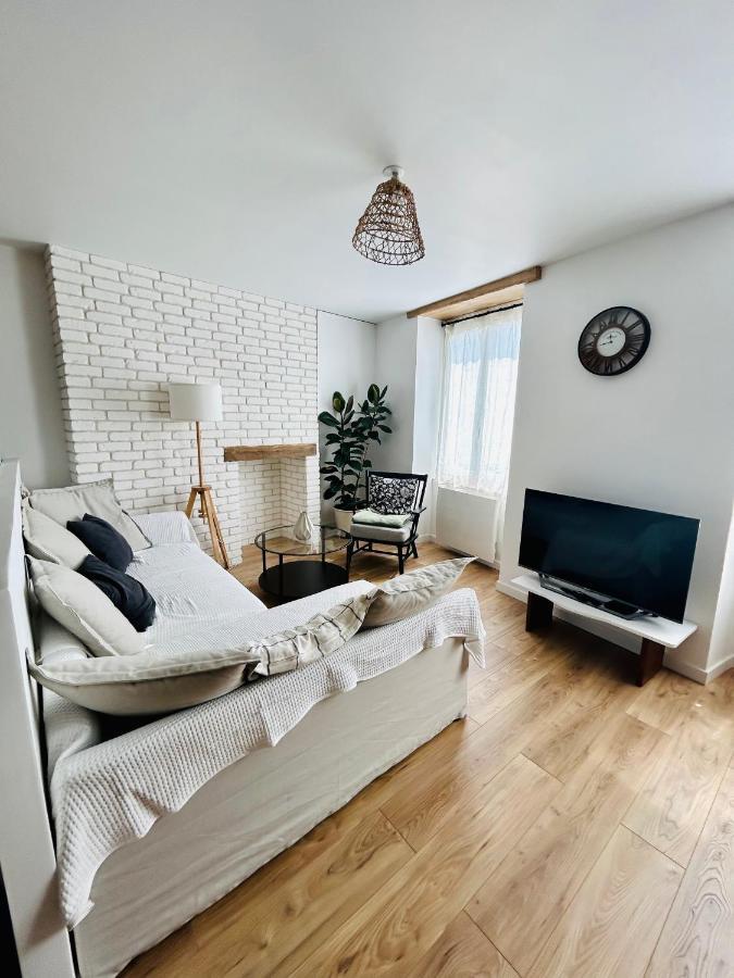 Appartement Cottage Au Coeur De เนอมัวร์ส ภายนอก รูปภาพ